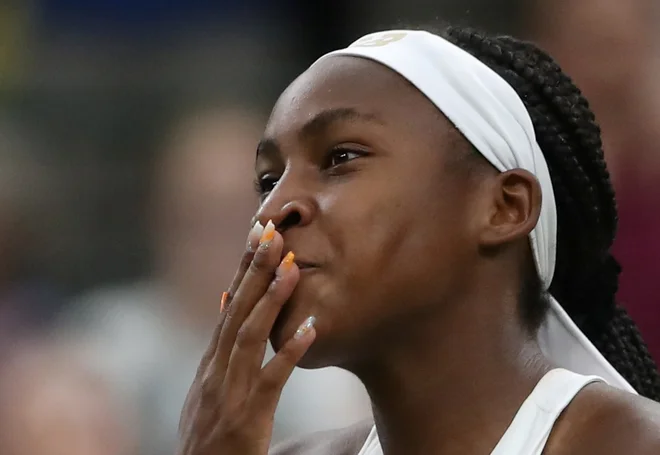 Cori Coco Gauff bo danes ob 18.00 tekmica Polone Hercog na osrednjem wimbledonskem igrišču. FOTO: Reuters