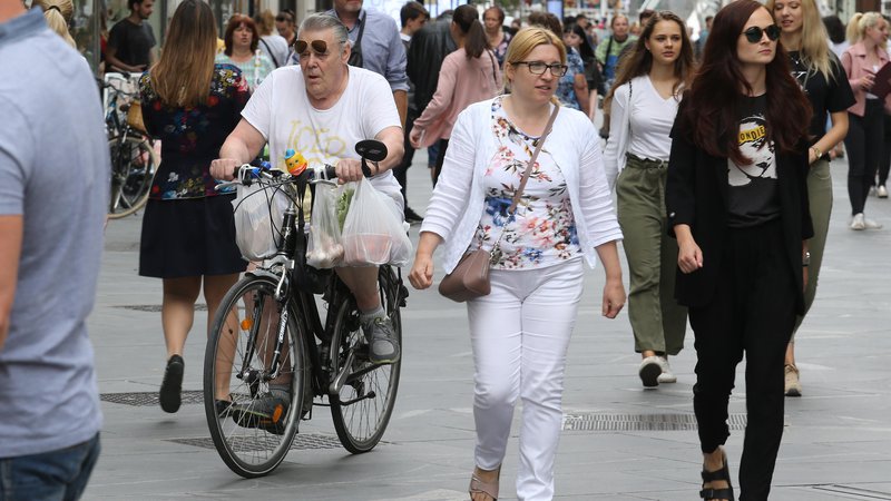 Fotografija: V Ljubljanski kolesarski mreži jih moti, da veliko tistih, ki odločajo o kolesarski infrastrukturi, sploh ne kolesari. Foto Tomi Lombar