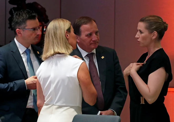 Ko se voditelji pogovarjajo za zaprtimi vrati sami, brez diplomatov, informacije o dogajanju še posebno težko uidejo z zasedanja. FOTO: REUTERS