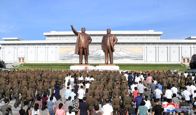 Od leta 1953, ko se je končala korejska vojna, je iz Severne Koreje v Južno prebegnilo več kot 30.000 ljudi. Iz Južne v Severno pa le nekaj. FOTO: Reuters