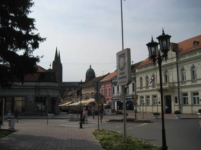V Đakovem še vedno veliko ljudi trpi za posledicami vojne na Hrvaškem. FOTO: Wikipedija
