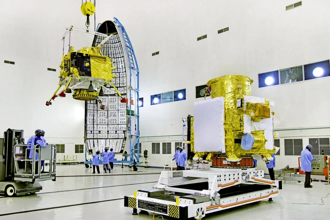 Pripravljanje pristajalnega modula na potovanje. Foto Isro