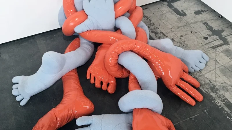Fotografija: Zuzanna Czebatul: »Spooning« v ljubezni in sovraštvu 2017 Foto Arhiv UGM