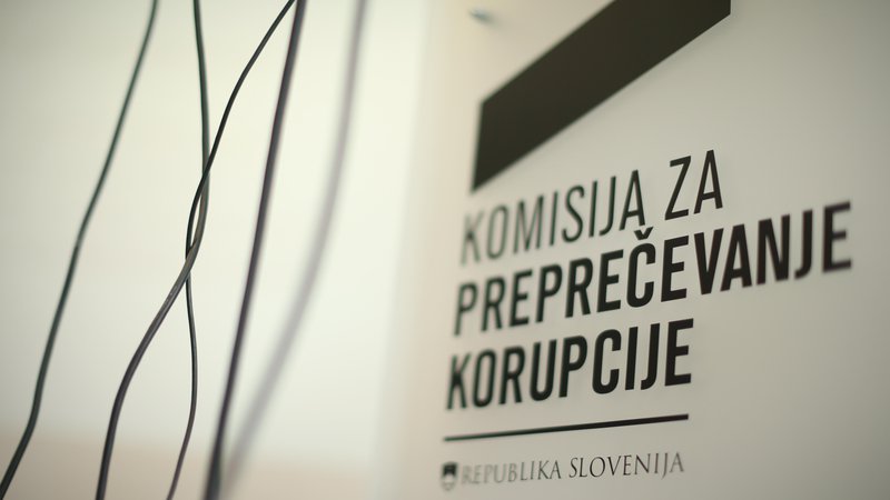 Fotografija: Javna predstavitev kandidata za namestnika predsednika KPK bo jutri ob 11. uri. FOTO: Jure Eržen/Delo