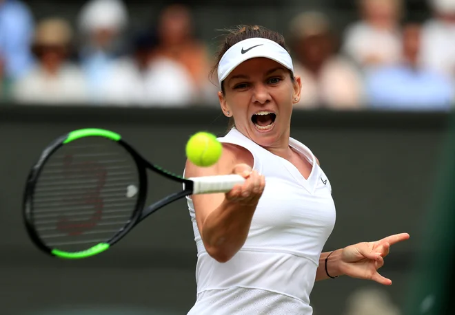 Simona Halep se je prvič po lanski zmagi na Roland-Garrosu spet prebila v finale turnirja za veliki slam. FOTO: Reuters