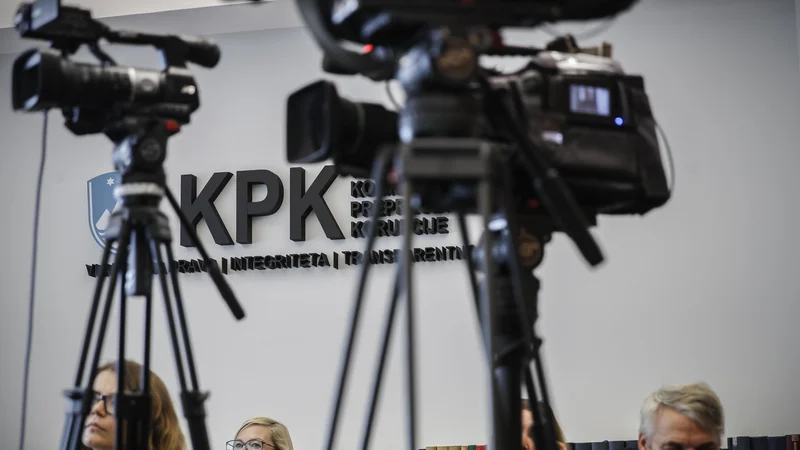 Fotografija: Namestnik predsednika KPK Uroš Novak napoveduje, da bo slovenske evroposlance znova pozval k ustanovitvi evropskega protikorupcijskega organa. FOTO: Uroš Hočevar/Delo