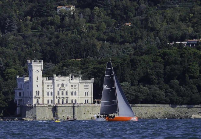Ob upoštevanju le podatkov iz časa med letoma 1946 in 2015 se je temperatura severnega Jadrana dvignila za 1,3 stopinje Celzija. FOTO: Jože Suhadolnik/Delo