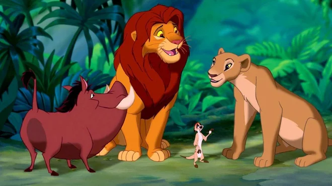Druščina, ki brezskrbno prepeva hakuna matata (v svahiliju Brez skrbi), se sreča z Nalo. FOTO: promocijsko gradivo Disney Enterprises