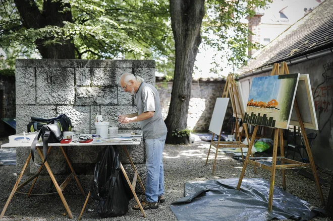 »Dogajanje je izrazito urbano, poteka pa v času, ko je mesto obogateno z vsebinami festivala,« pravi selektor Tomo Vran. Foto Uroš Hočevar