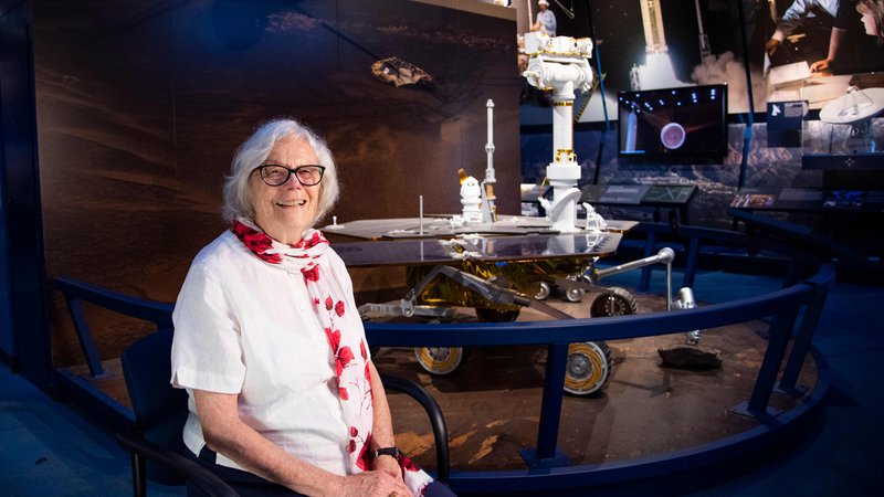 Fotografija: Sue Finley je sodelovala v ekipah, ki so poslale vesoljska plovila na Luno in do Jupitra, Marsa, Merkurja, Neptuna, Saturna, Urana in Venere. FOTO: AFP