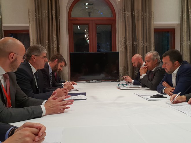 Notranja ministra Slovenije in Italije se bosta v kratkem spet sestala. FOTO: MNZ