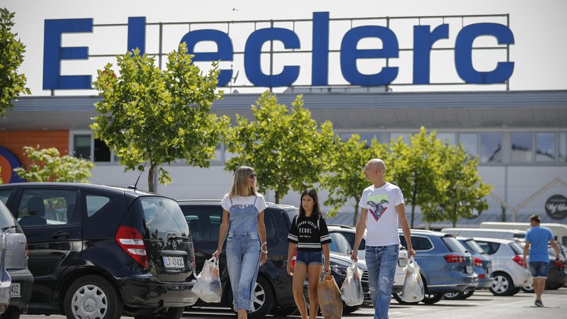 Fotografija: Po začetnem zagonu družbi E. Leclerc prodor na slovenskem trgu ni uspel, prihodki trgovskih centrov se znižujejo že od leta 2011.