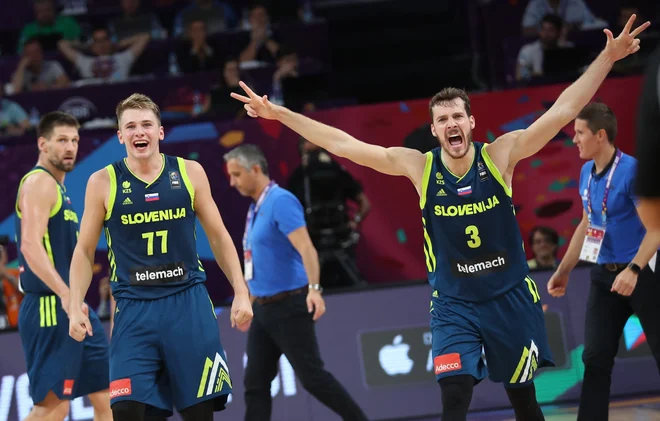 Slovenci se v kvalifikacije za EP podajajo kot branilci naslova. FOTO: Reuters