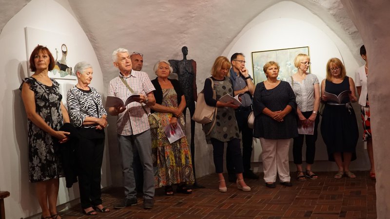 Fotografija: Odprtje razstave lanskih udeležencev Salon des beaux arts na Velenjskem gradu FOTO: Brane Piano