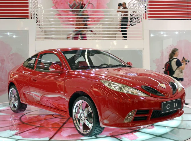 Geely CD iz leta 2005<br />
<br />
FOTO Boštjan Okorn