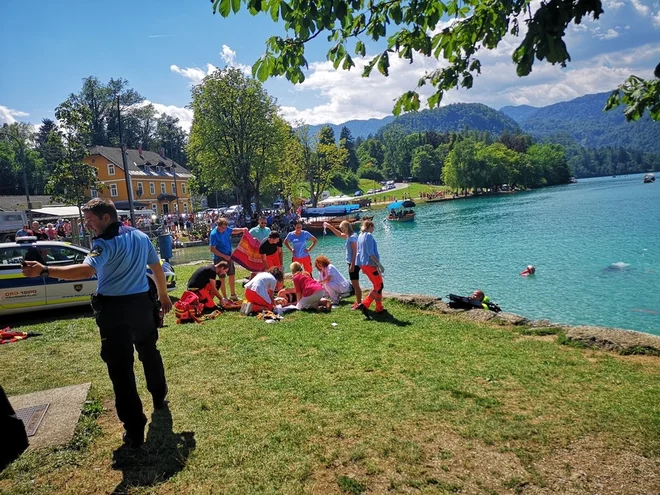 V nesreči je bila poškodovana odrasla ženska. FOTO: Gabrijel Mezan/Gasilci Bled