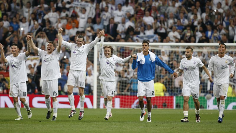 Fotografija: Nogometaši slovitega madridskega kluba so se tako v zadnjih letih večkrat veselili uspehov, obenem pa so skupaj z vodilnimi ponosni tudi na ugled najbolj vredne nogometne znamke na svetu. FOTO Reuters