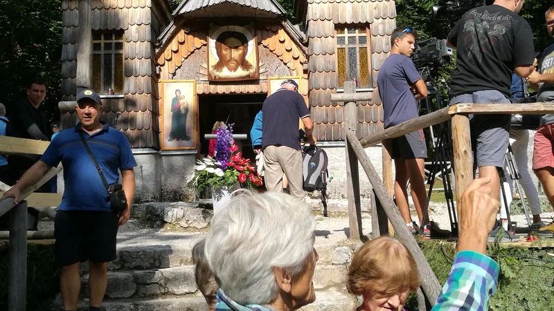 Fotografija: Letošnja spominska slovesnost je bila vnovič odlično obiskana. FOTO: Blaž Samec