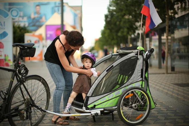 Pobuda o univerzalnem temeljnem dohodku za otroke je večinoma naletela na pozitivne odzive, ob opozorilih, da se položaj socialno najšibkejših s tem ne sme poslabšati. FOTO: Jure Eržen/Delo