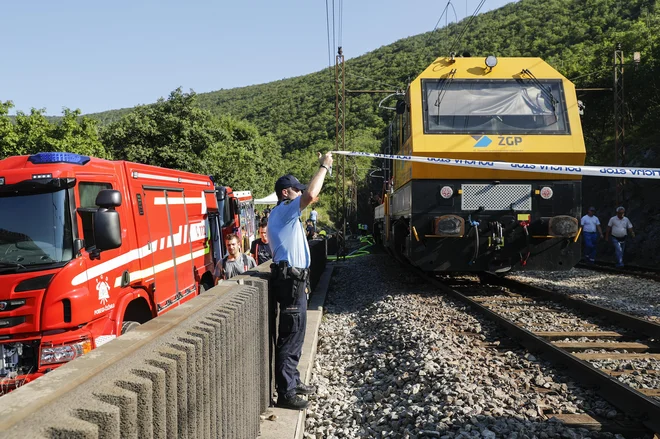 Dogodek se za zdaj vodi kot okoljska nesreča, ne okoljska škoda. FOTO: Uroš Hočevar/Delo