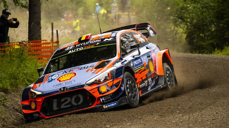 Fotografija: Thierry Neuville je vodilni po uvodnem dnevu relija po Finski. FOTO: AFP