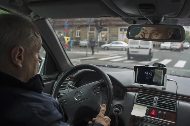 V Sloveniji je bilo doslej več poskusov, da bi odprli vrata Uberju. FOTO: Voranc Vogel/Delo