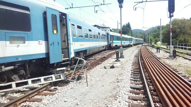 Nesreča vlaka pri Rimskih Toplicah. FOTO: PU Celje