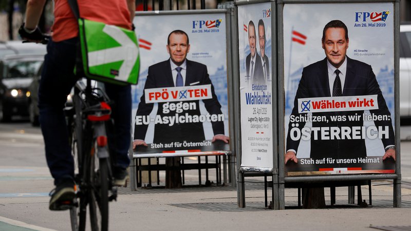 Fotografija: Avtorji poročila poudarjajo, da FPÖ nikoli ni bila uradna naslednica nacionalsocialističnih strank. Foto Reuters