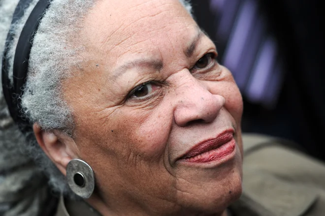 Toni Morrison je bila prva temnopolta pisateljica, ki je prejela Nobelovo nagrado za književnost. FOTO: Franck Fife/AFP