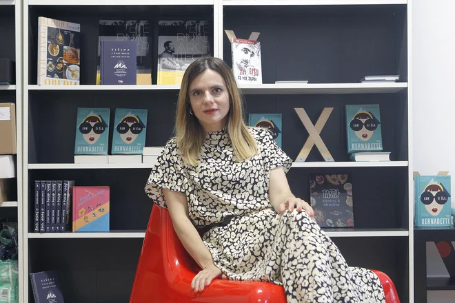 Valentina Smej Novak: &quot;Tudi s skrbjo za profane stvari prevzemaš odgovornost in s tem celo bolj vplivaš na podobo sveta, kot če s transparenti marširaš po ulici.&quot; FOTO: Mavric Pivk