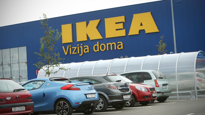 Fotografija: Švedska Ikea bo za gradnjo trgovine potrebovala le leto dni, projekt je ocenjen na kar 90 milijonov evrov. FOTO: Jure Eržen/Delo
