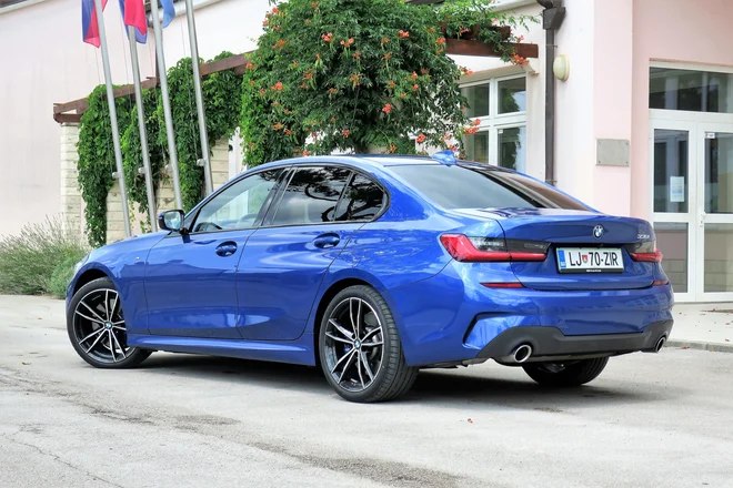 BMW 330i FOTO: Bruno Kuzmin