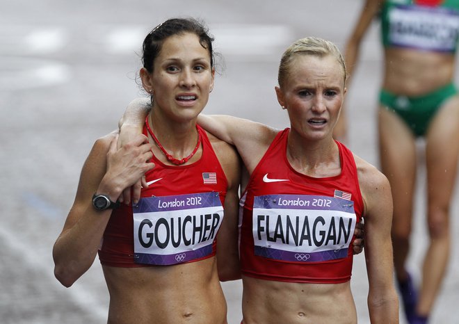 Kara Goucher (levo) se je tudi borila za pravice športnic, ki zanosijo. FOTO: Reuters