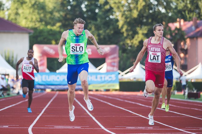 Janežič (levo) bo tekel na 400 metrov in bržkone tudi v štefeti 4x400 metrov. FOTO: Peter Kastelic /Sportida