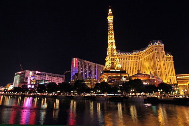 Američanom ni treba v pariz, da bi videli Eifflov stolp. FOTO: AFP