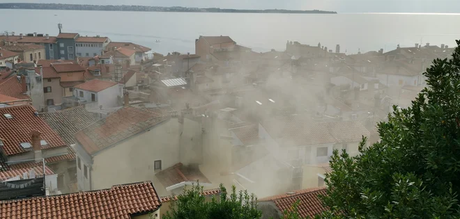 Požar v Piranu. Foto Boris Šuligoj