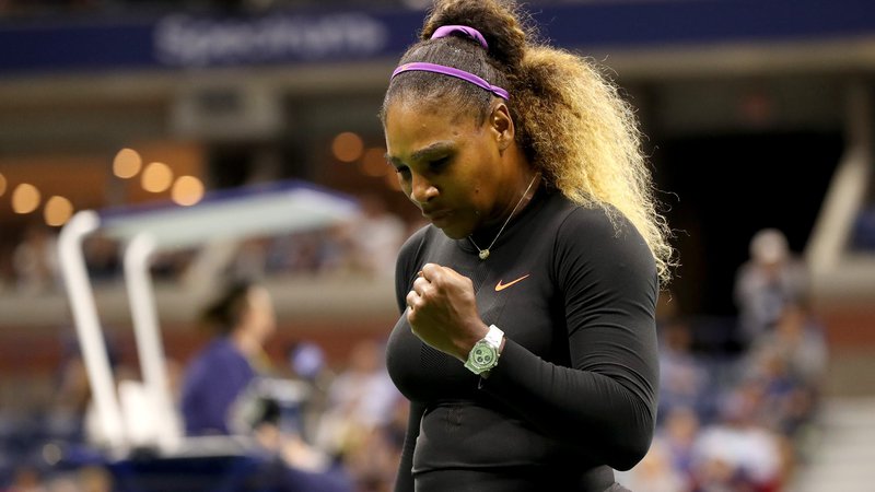 Fotografija: Napredovala je Američanka Serena Williams, ki je premagala rojakinjo Caty McNally s 5:7, 6:3 in 6:1. FOTO: Katharine Lotze/AFP