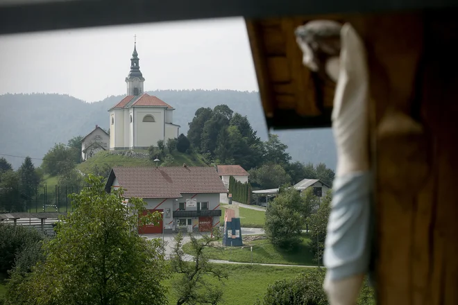 Sela pri Kamniku so gotovo men najmanjšimi kraji na sveti, ki imajo svoj kip svobode. FOTO: Blaž Samec