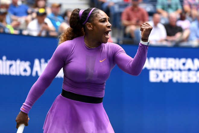 Serena Williams je v dveh nizih odpravila Petro Martić. FOTO: AFP