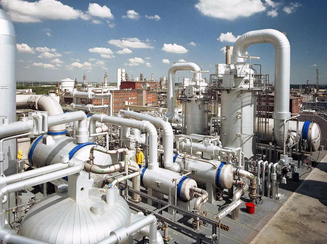Basfova tovarna citralov v Ludwigshafnu. Citral je izhodiščni material za vitamine A in E ter za karotenoide in različne aromatične kemikalije. Foto Alfred Braun Basf Se