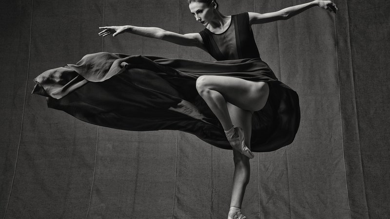Fotografija: Klasično izobražena plesalka je odprta tudi za inovativne, eksperimentalne baletne projekte. Foto Arhiv Ljubljana Festivala