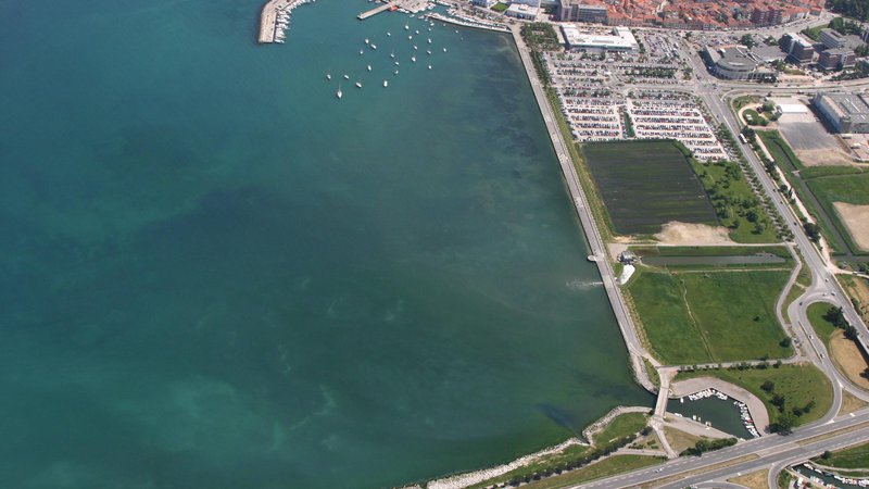 Fotografija: Obala med Semedelo in Žusterno naj bi v prihodnjih dveh letih dobila novo podobo.