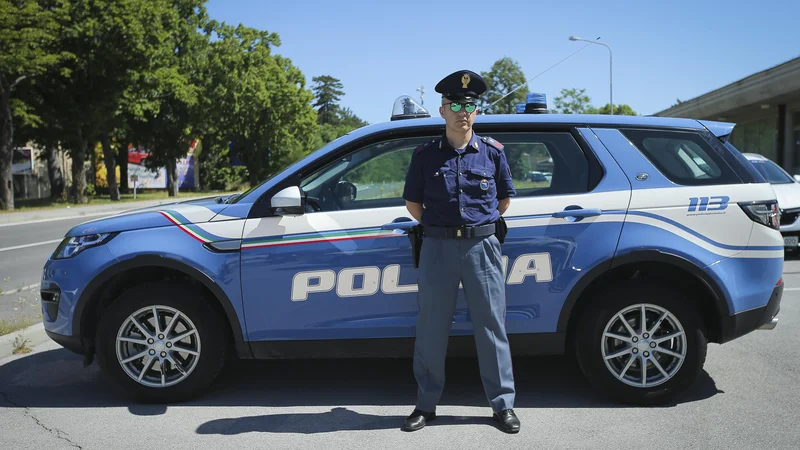 Fotografija: Italijanska prometna patrulja