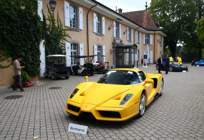 Model Ferrari Enzo. FOTO: Denis Balibouse/Reuters