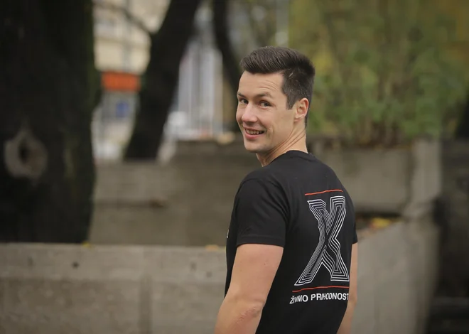Matic Jazbar, ki sicer razmišlja o tem, da se bo kmalu umaknil z vodstvene funkcije, pravi, da je najbolj ponosen na to, da se je dogodek TEDxLjubljana kot tak že prerasel. FOTO: Jože Suhadolnik/Delo