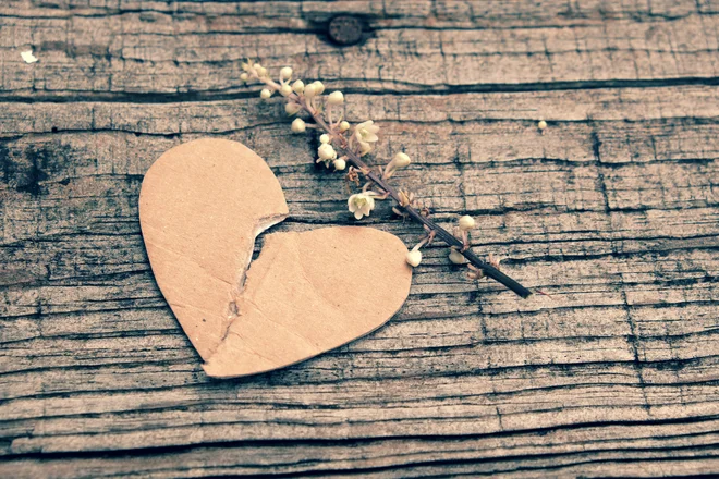 Ločitev je smiselna, ko odnos partnerjev ne zadovoljuje več po nobeni plati oz. deluje le, če eden prezre sebe zaradi potreb drugega. Foto Shutterstock
