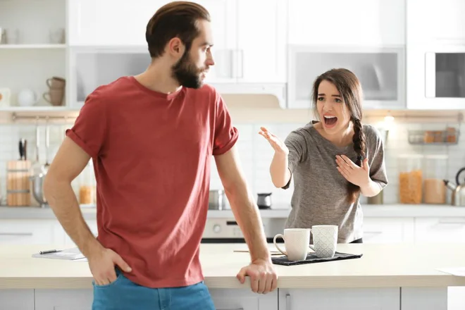 Običajno nihče ne misli resno stvari, ki jih izreka v prizadetem stanju. Ti odzivi običajno izvirajo iz ranjenih, največkrat nezavednih delov osebe. Foto Shutterstock