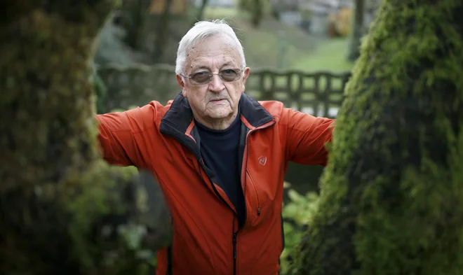 Tudi kot novinar je Tone Hočevar pogosto slišal vprašanje: &raquo;Kaj si pa zdaj spet ušpičil?&laquo; FOTO: Blaž Samec