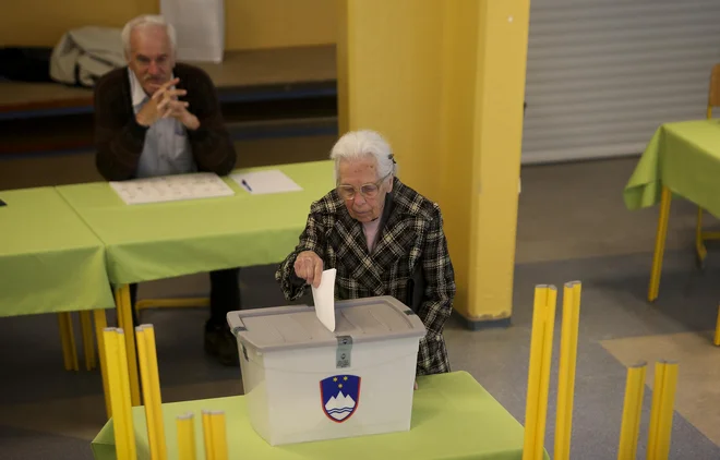 Nešteto pisem je že romalo med poslance, k ministrom, a kljub predvolilnim obljubam za nas nimajo časa. Nagovarjali so nas s figo v žepu, mi smo jim verjeli. Foto Jože Suhadolnik