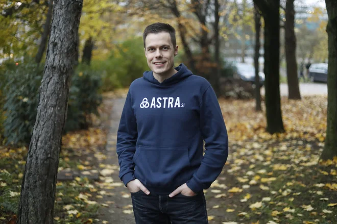 Andrej Škraba je avtor spletnega portala Astra.si. Ljubljana, 19. november 2019 Foto Leon Vidic/Delo